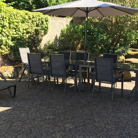 Authentic Chalet With Terrace In Harreberg Сasa de vacaciones Hommert