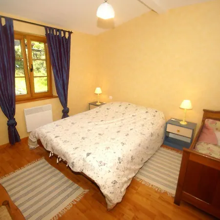 Authentic Chalet With Terrace In Harreberg Сasa de vacaciones