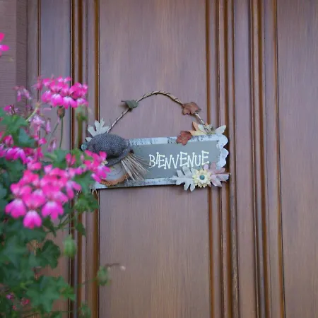 Authentic Chalet With Terrace In Harreberg Сasa de vacaciones