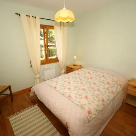 Authentic Chalet With Terrace In Harreberg Сasa de vacaciones