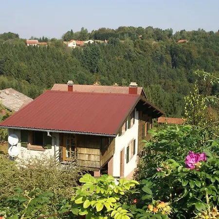 Authentic Chalet With Terrace In Harreberg Hommert